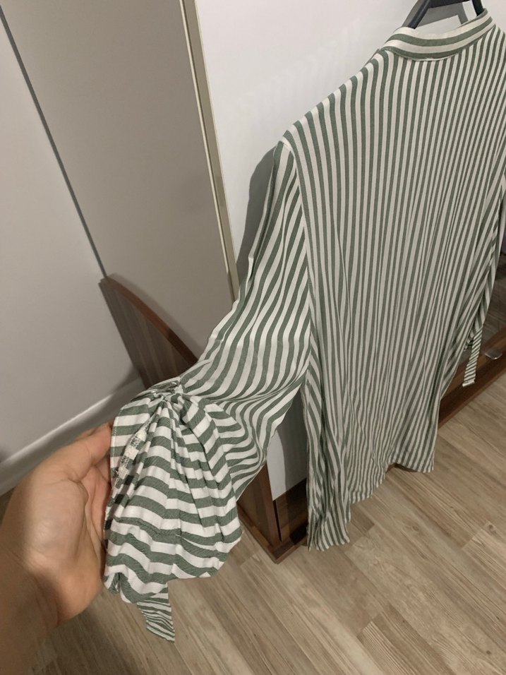 Primark Yeşil Çizgili Uzun Kollu Kadın Gömlek - Görsel 5