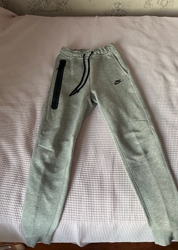 Nike Gri Tech Fleece Eşofman Altı (XS) - Görsel 2