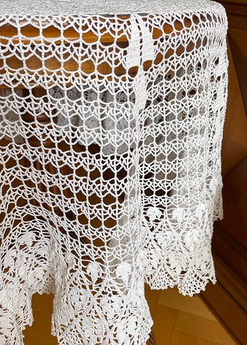 El İşi Beyaz Dantel Yuvarlak Masa Örtüsü - Görsel 5