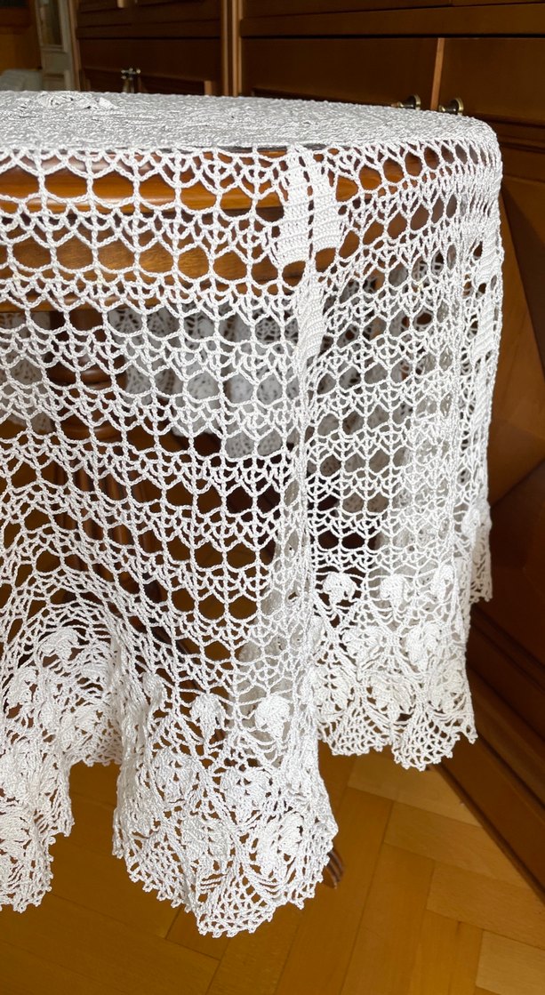 El İşi Beyaz Dantel Yuvarlak Masa Örtüsü - Görsel 5