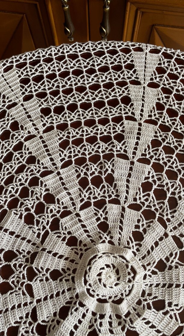 El İşi Beyaz Dantel Yuvarlak Masa Örtüsü - Görsel 3