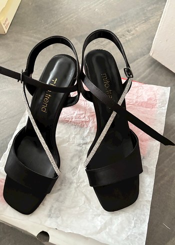 Siyah Stiletto Topuklu Kadın Ayakkabı - Görsel 2