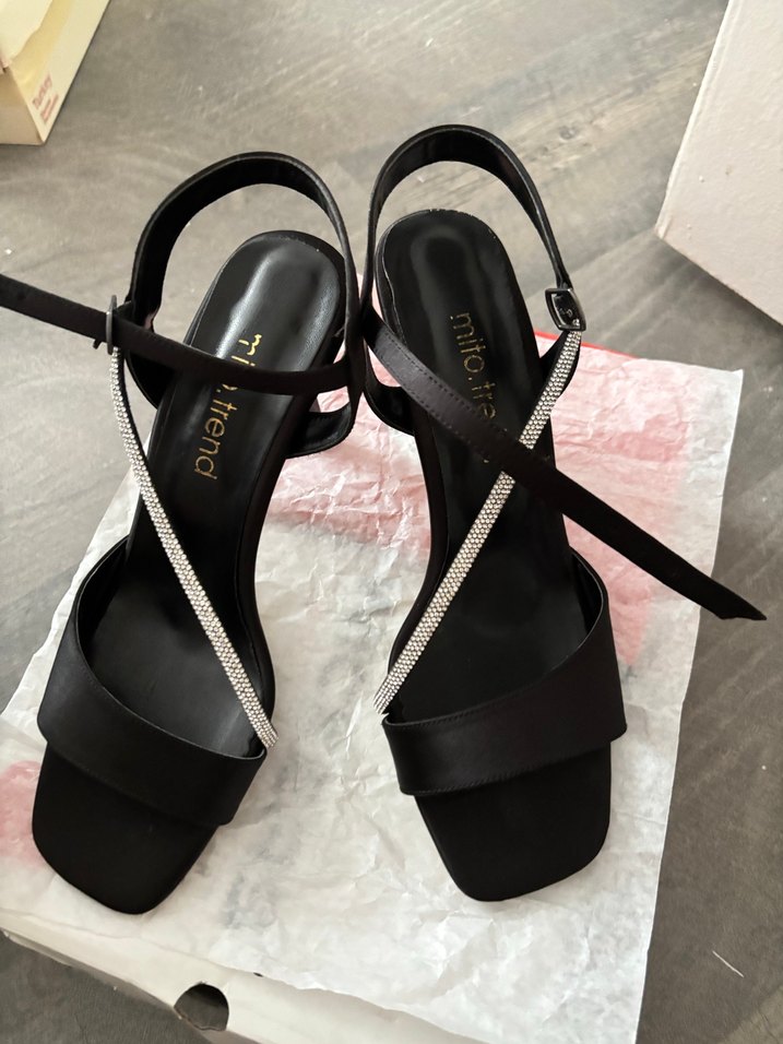 Siyah Stiletto Topuklu Kadın Ayakkabı - Görsel 2