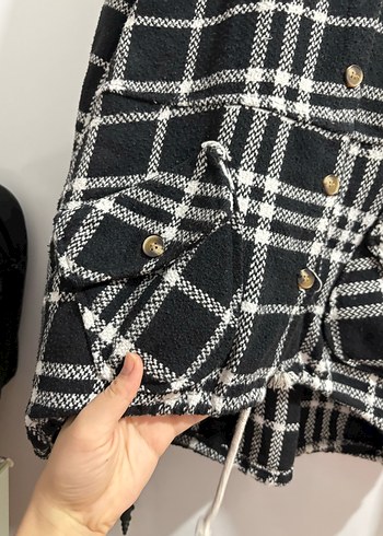 Düğmeli Siyah Beyaz Kareli Kadın Gömlek - Görsel 4