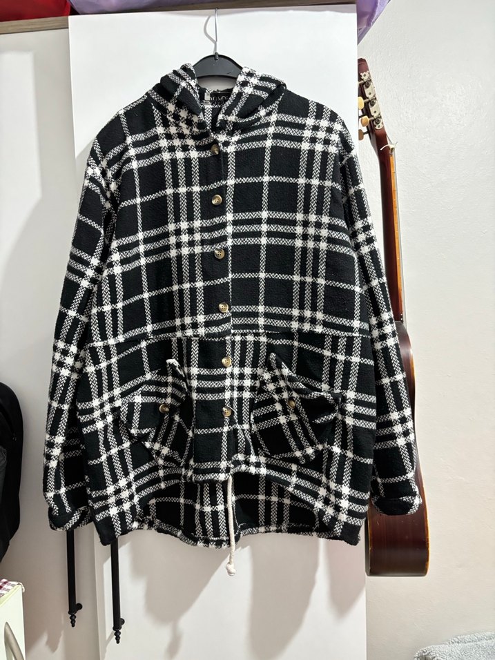 Düğmeli Siyah Beyaz Kareli Kadın Gömlek - Görsel 3