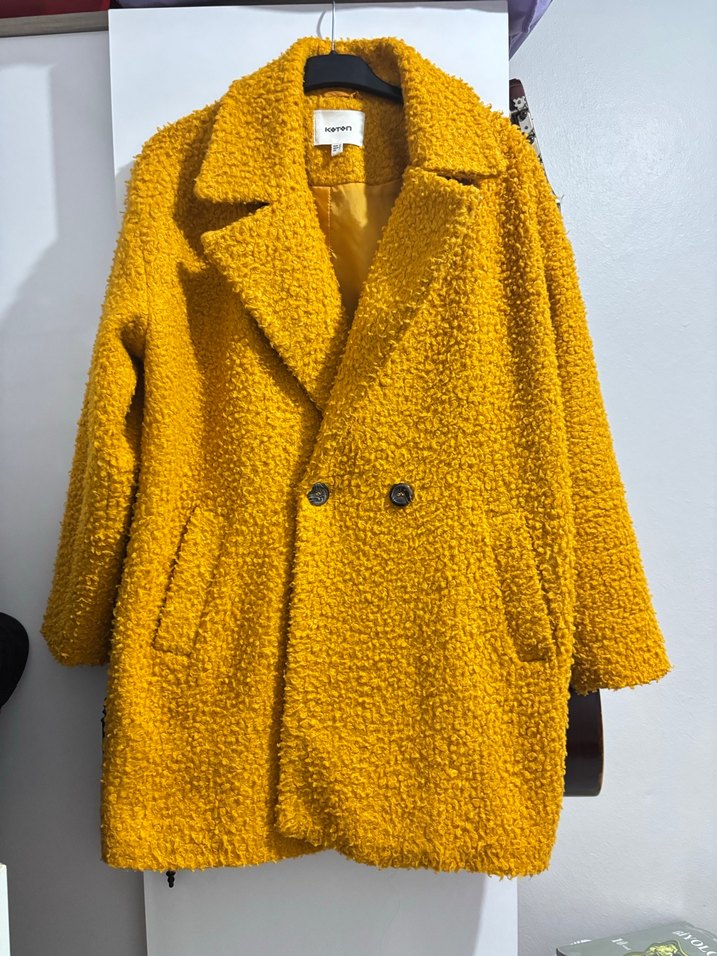 Sarı Düğmeli Midi Kadın Kaban - Görsel 3