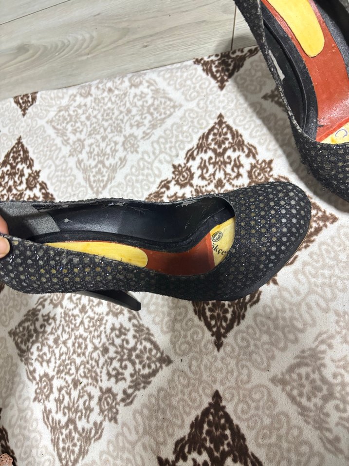 Yılan Desenli Siyah Stiletto Topuklu Kadın Ayakkabı - Görsel 2