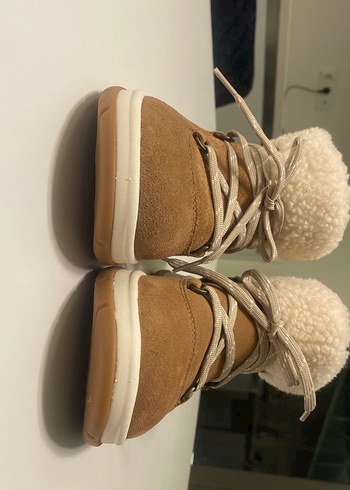 UGG Kürklü Bej Süet Kadın Dolgu Topuk Bot - Görsel 10