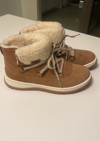 UGG Kürklü Bej Süet Kadın Dolgu Topuk Bot - Görsel 3