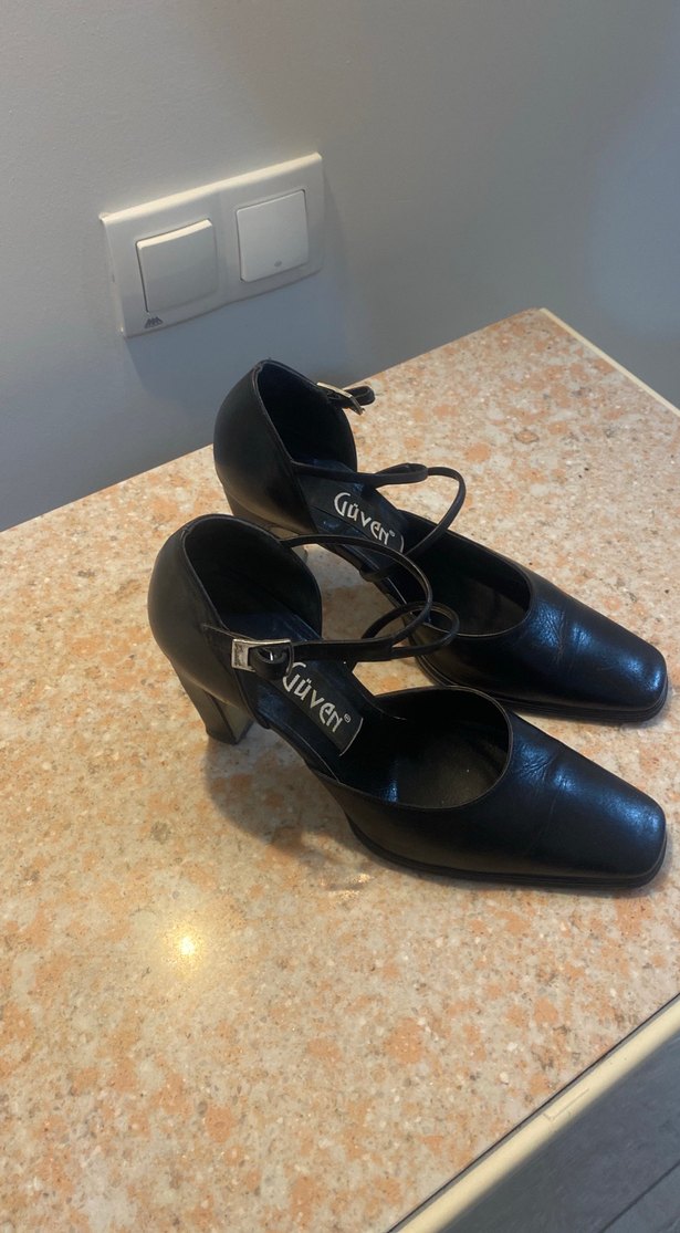 Klasik Siyah Tokalı Topuklu Kadın Ayakkabı - Görsel 2