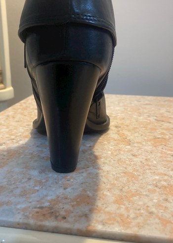 Divarese marka,  Deri  Topuklu,tokalı kayış detaylı vintage Bot - Görsel 5