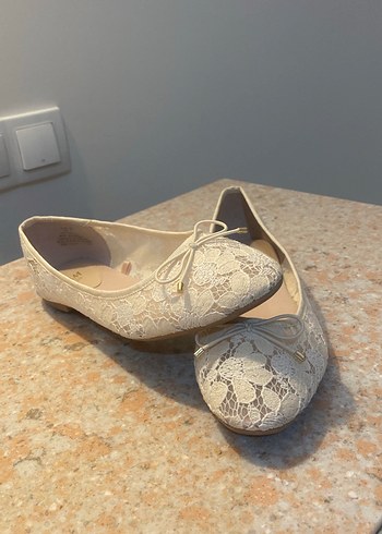 H&M marka,Bej Dantel Detaylı coquette 
Kadın Babet - Görsel 9