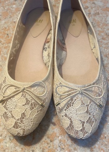 H&M marka,Bej Dantel Detaylı coquette 
Kadın Babet - Görsel 5