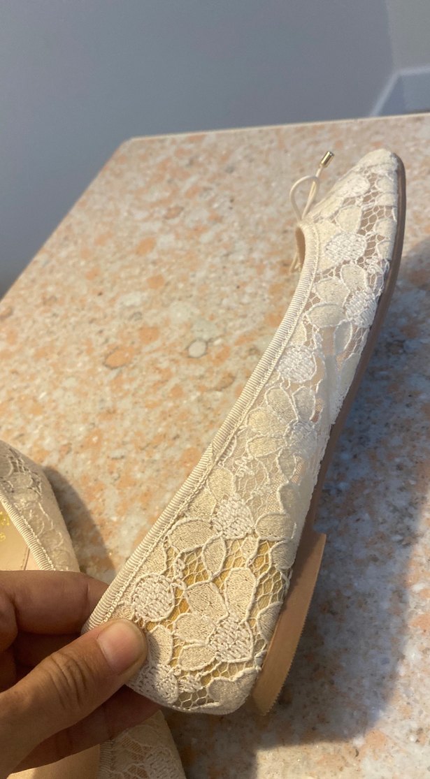 H&M marka,Bej Dantel Detaylı coquette 
Kadın Babet - Görsel 2