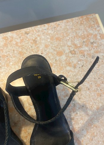 Mango marka,Siyah Yılan Desenli Tokalı Dolgu Topuklu - Görsel 5