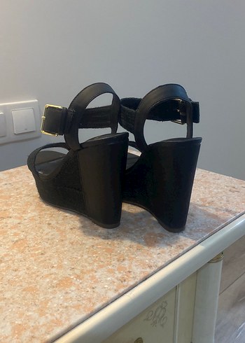 Mango marka,Siyah Yılan Desenli Tokalı Dolgu Topuklu - Görsel 14