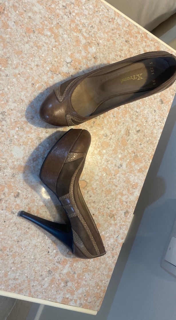 Kahverengi Deri Kadın Dolgu Topuk Ayakkabı - Görsel 5