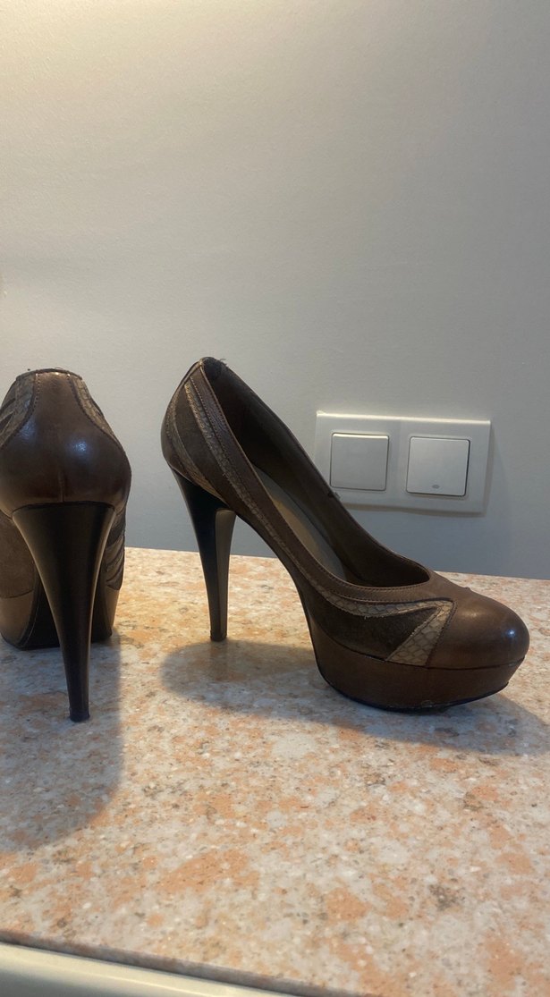 Kahverengi Deri Kadın Dolgu Topuk Ayakkabı - Görsel 3