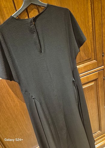 Zara Siyah Piliseli Uzun Elbise - Görsel 3