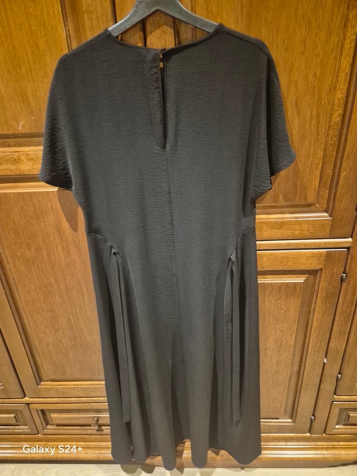 Zara Siyah Piliseli Uzun Elbise - Görsel 5