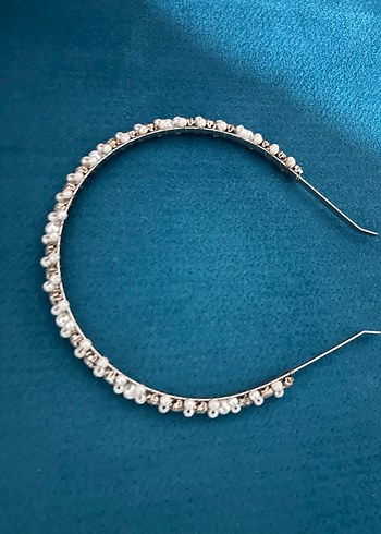 Boncuklu Beyaz Metal Taç - Görsel 3