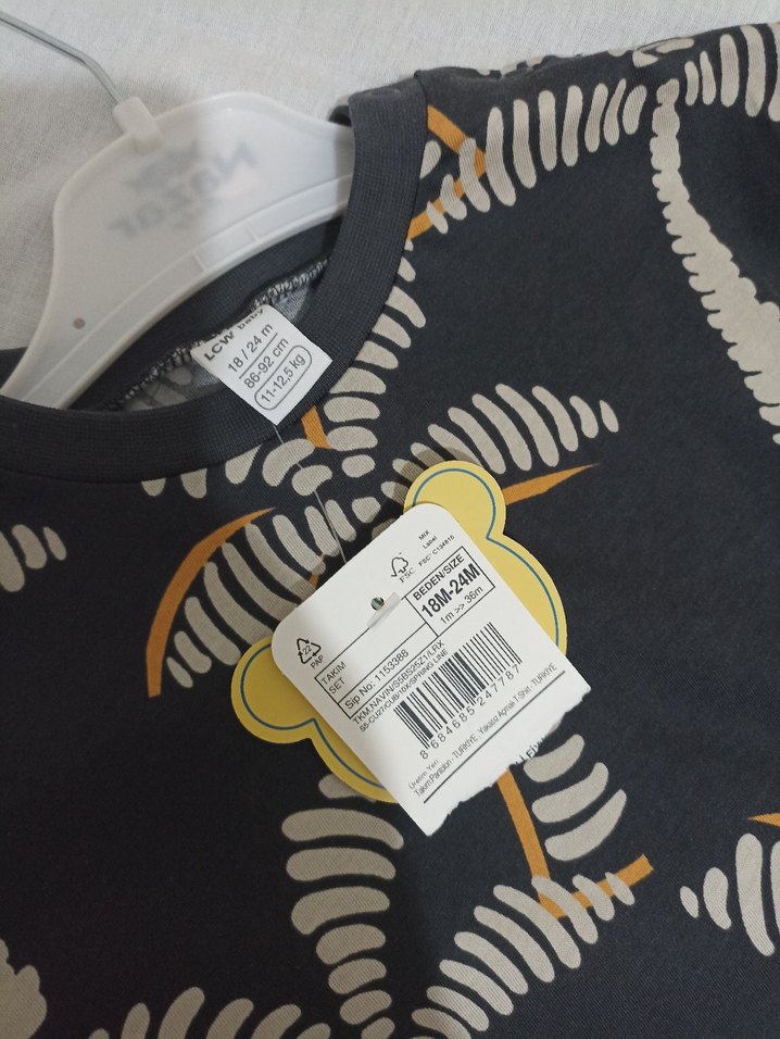 Erkek Çocuk Siyah Baskılı Tişört - Görsel 5