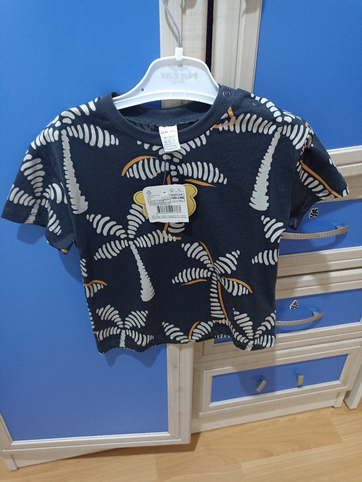 Erkek Çocuk Siyah Baskılı Tişört - Görsel 4