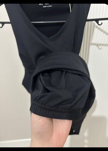 V Yaka Siyah Emzirme Atlet Bodysuit - Görsel 3