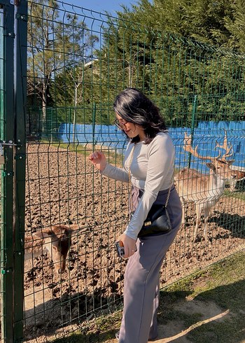 Gri Yüksek Yaka simli Bluzu - Görsel 3