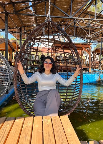 Gri Yüksek Yaka simli Bluzu - Görsel 4