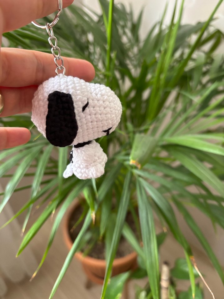 Örgü Beyaz Snoopy Köpek Anahtarlık - Görsel 2