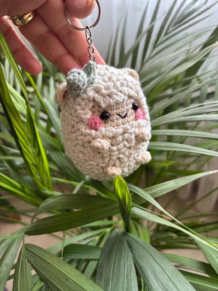 Amigurumi kuzu anahtarlık - Görsel 2