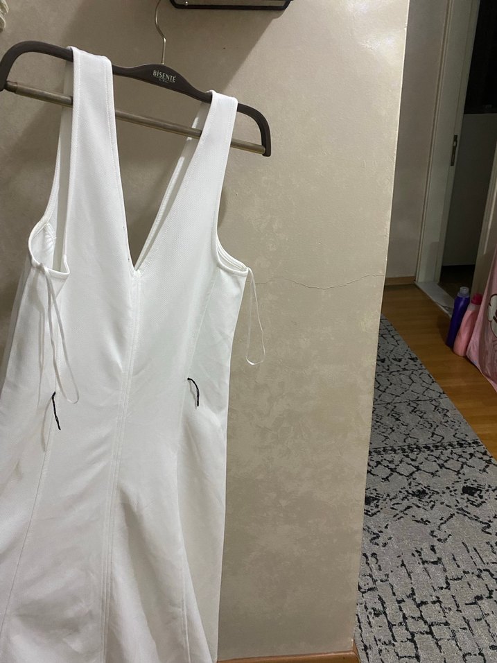 Kadın Beyaz Keten V Yaka Midi Elbise - Görsel 2