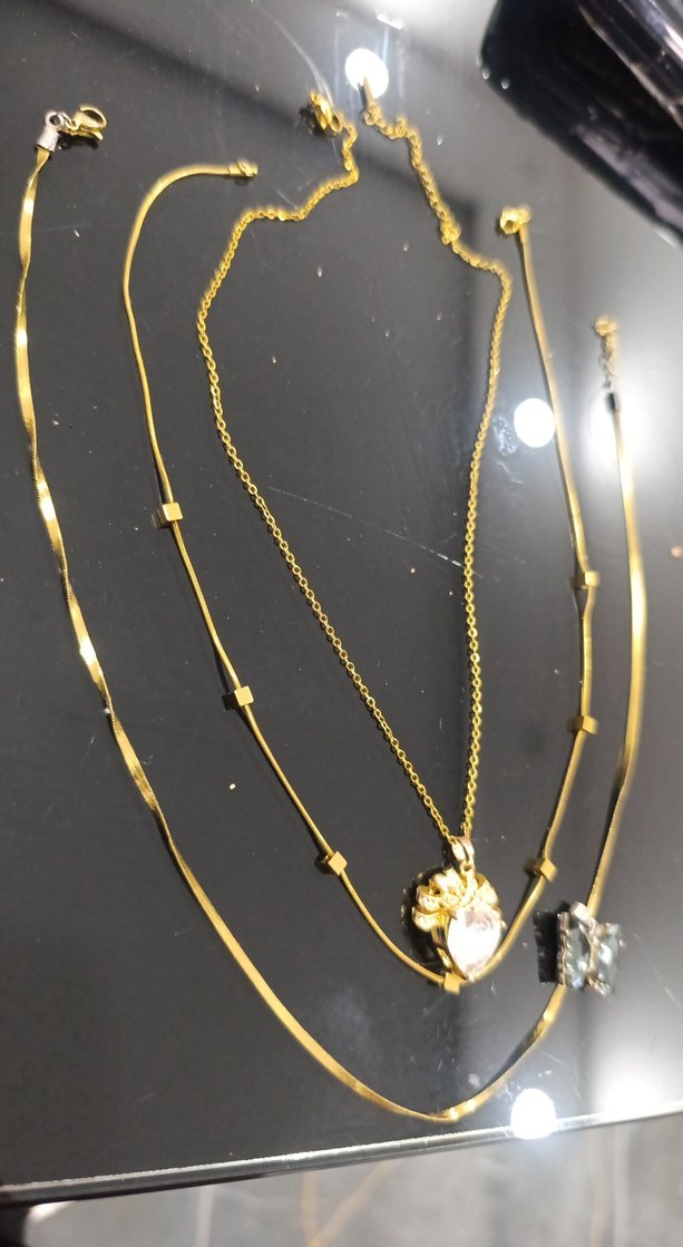 Zincir Detaylı Altın Renkli Midi Kadın Kolye - Görsel 2