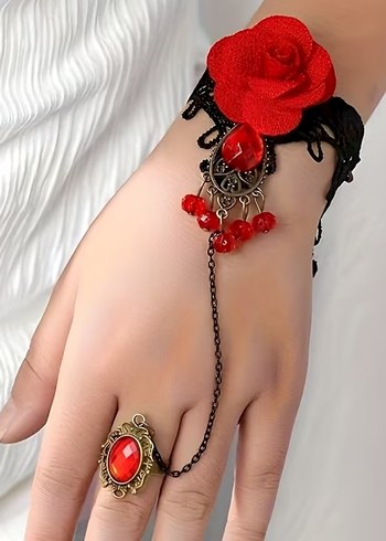 Koyu Kırmızı Zincir Detaylı Gotik Kadın El Zinciri - Görsel 3