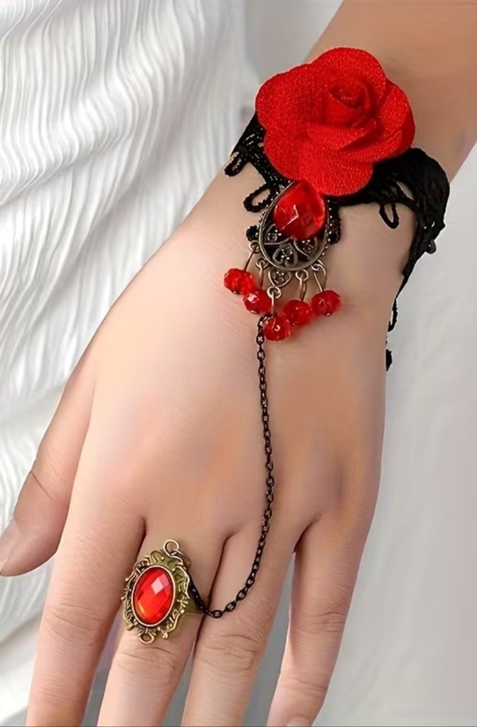 Koyu Kırmızı Zincir Detaylı Gotik Kadın El Zinciri - Görsel 3