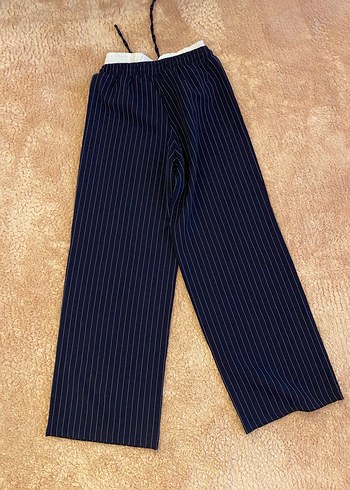 Lacivert Çizgili Pilili Kadın Kumaş Pantolon - Görsel 3
