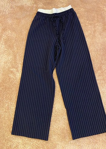 Lacivert Çizgili Pilili Kadın Kumaş Pantolon - Görsel 2