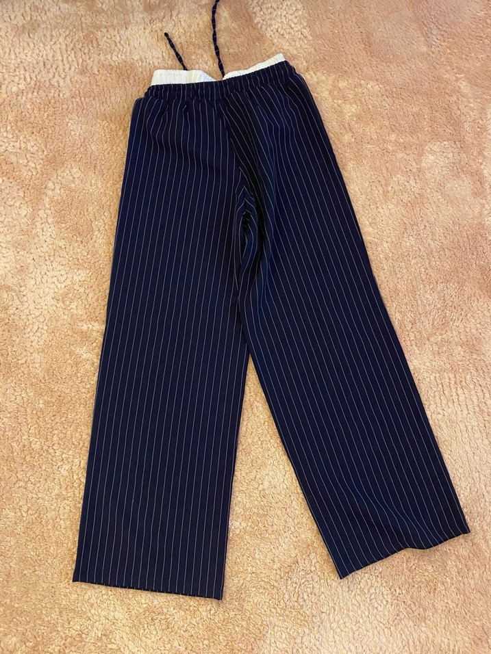Lacivert Çizgili Pilili Kadın Kumaş Pantolon - Görsel 3