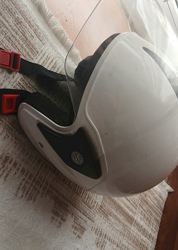 Minimalist Beyaz Motosiklet Kaskı - Görsel 4