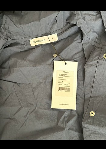 Mavi Uzun Düğmeli Yağmurluk - Görsel 3