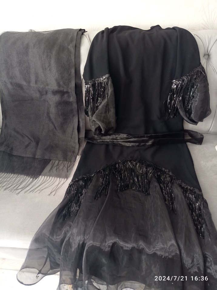 Püsküllü Siyah Gotik Uzun Elbise - Görsel 3