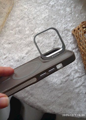 Düğmeli Siyah Telefon Kılıfı - Görsel 2