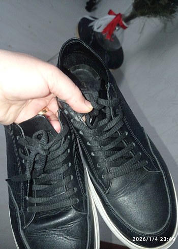 Siyah Yılan Desenli Bağcıklı Spor Ayakkabı - Görsel 2