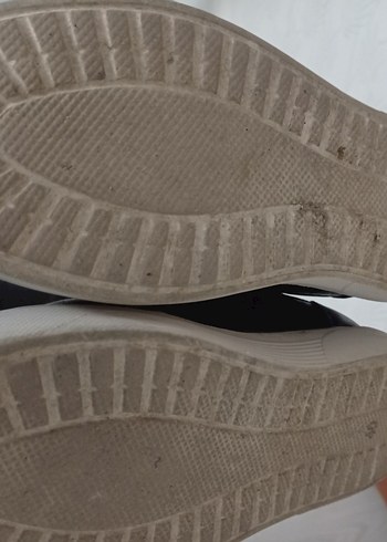 Siyah Yılan Desenli Bağcıklı Spor Ayakkabı - Görsel 4