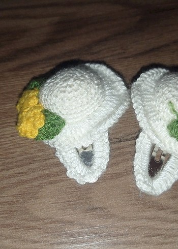 Nakışlı Örgü Çiçekli Beyaz Çocuk Toka - Görsel 2