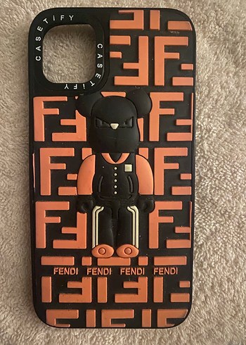 Fendi Siyah Peluş Detaylı Telefon Kılıfı - Görsel 2