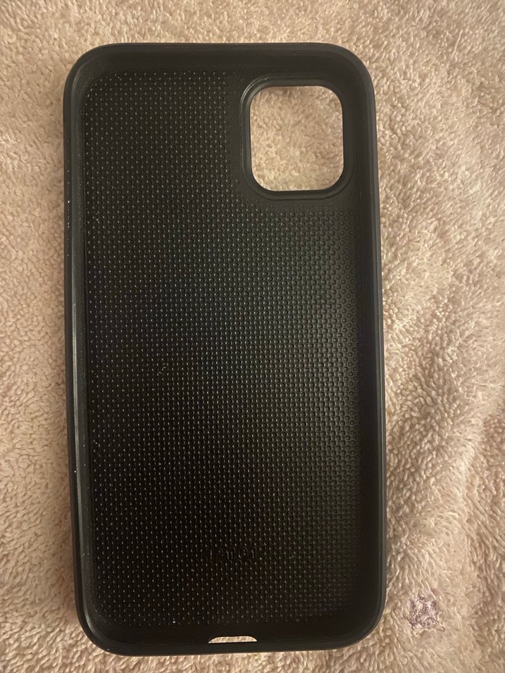 Fendi Siyah Peluş Detaylı Telefon Kılıfı - Görsel 3