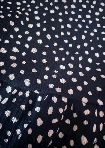 Kadın Siyah Puantiyeli Kolu Fırfırlı - Görsel 2