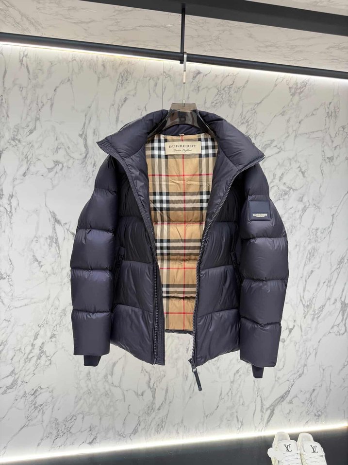 Burberry ithal kaz tüyü mont - Görsel 2